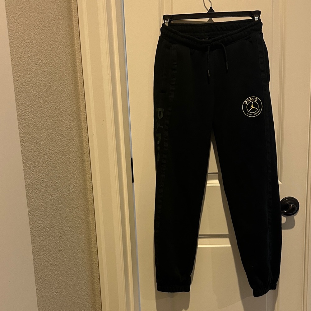 Jordan Black Sweatpants with PSG logo